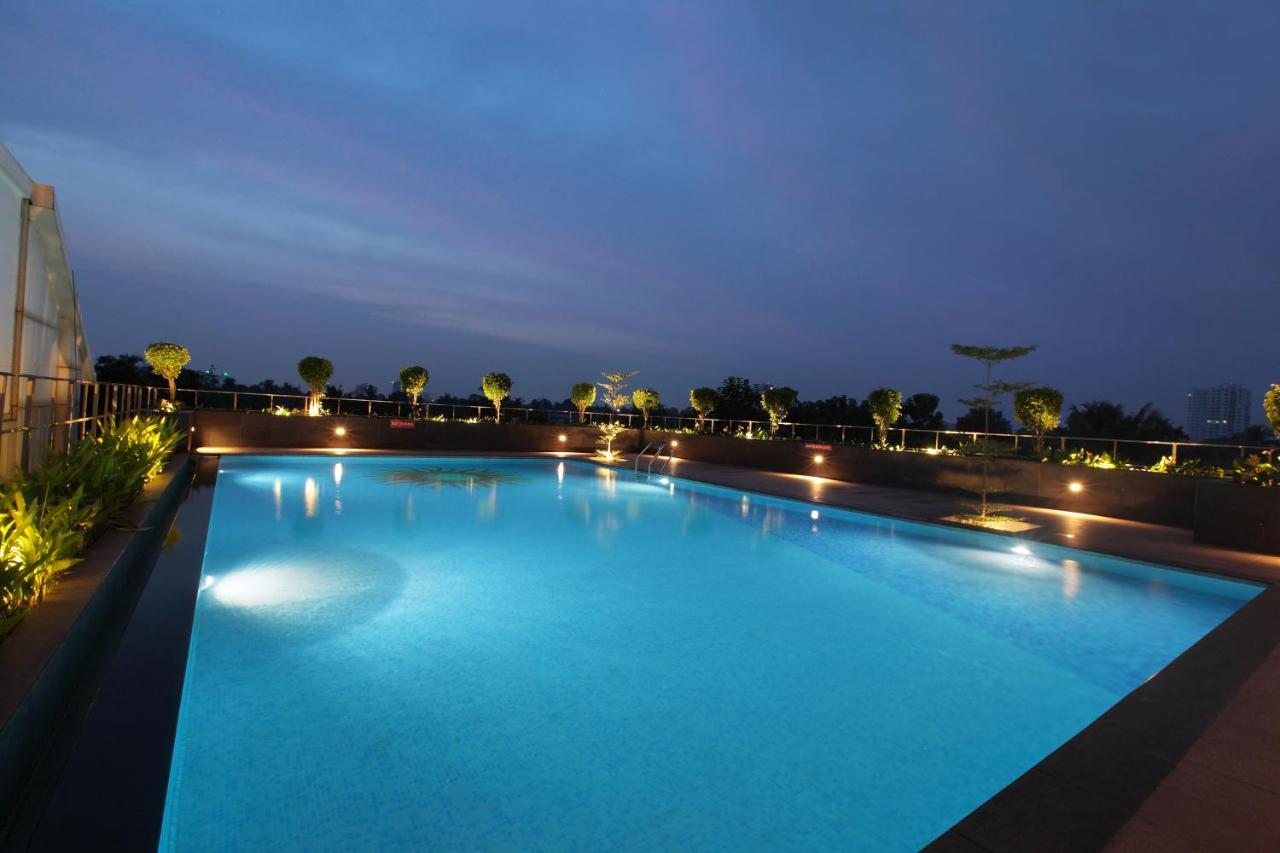 Monsoon Empress Kochi Hotel Bagian luar foto