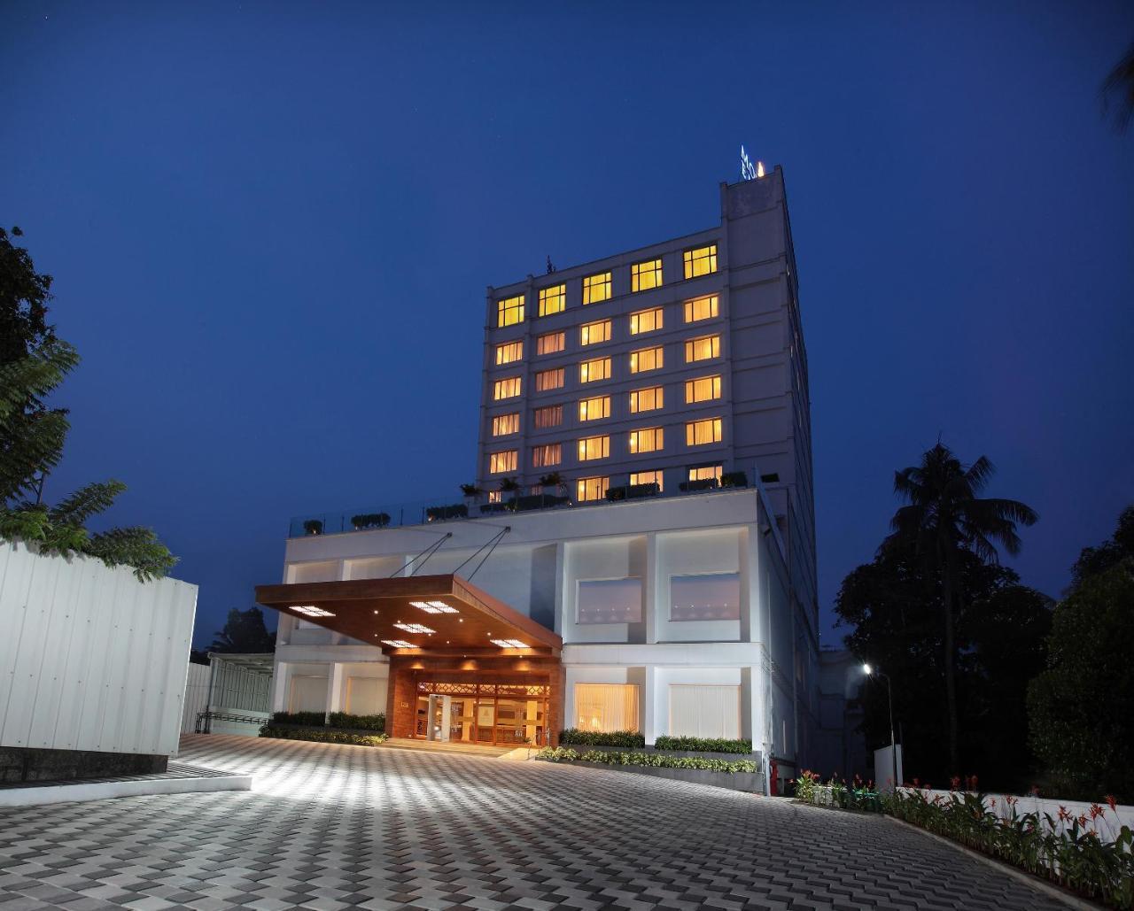 Monsoon Empress Kochi Hotel Bagian luar foto