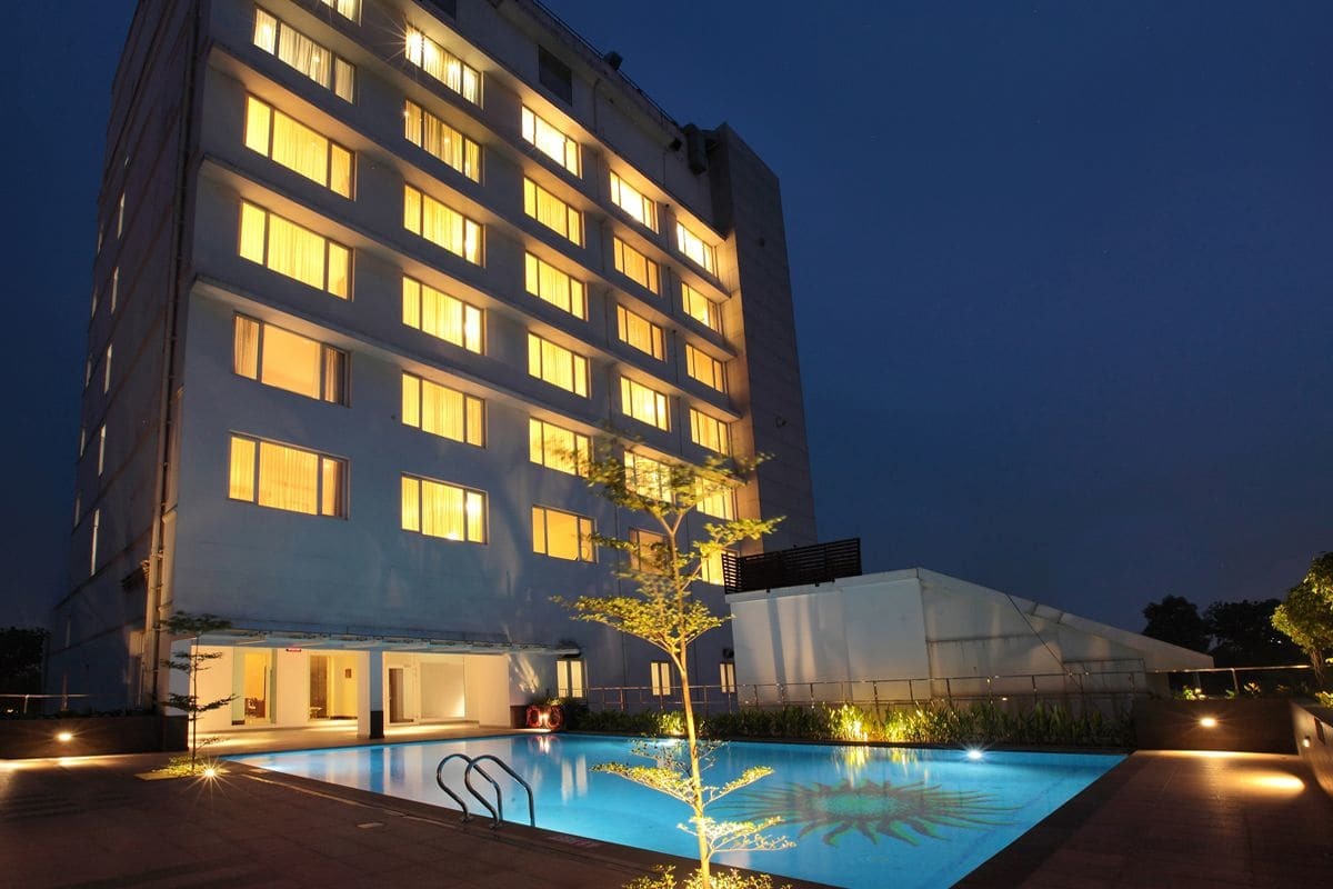 Monsoon Empress Kochi Hotel Bagian luar foto